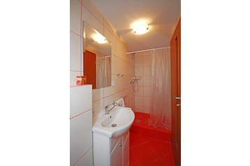 Eslovaquia Privát Komjatná, Exterior